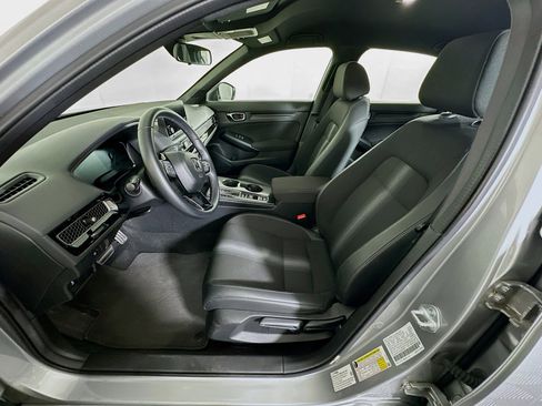 Used 2025 Honda Civic Sport image 13