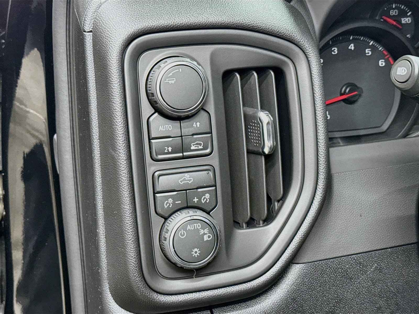 New 2026 Chevrolet Silverado 1500 Custom w/ Turbomax Blackout Package AWD/4WD image 11