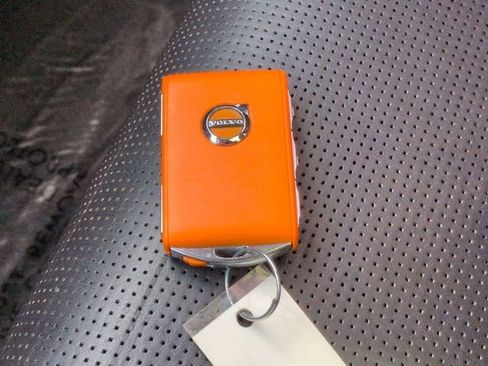 Used 2022 Volvo XC60 B5 Inscription w/ Advanced Package image 28