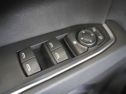 Used 2022 Chevrolet Silverado 1500 LT AWD/4WD image 27
