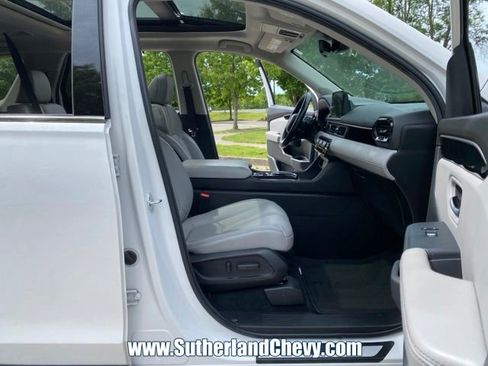 Used 2025 Honda Pilot Touring image 16