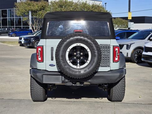 Used 2023 Ford Bronco Badlands image 13