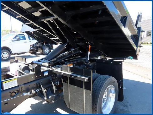 New 2026 RAM 5500 Tradesman w/ Chrome Appearance Group AWD/4WD image 6