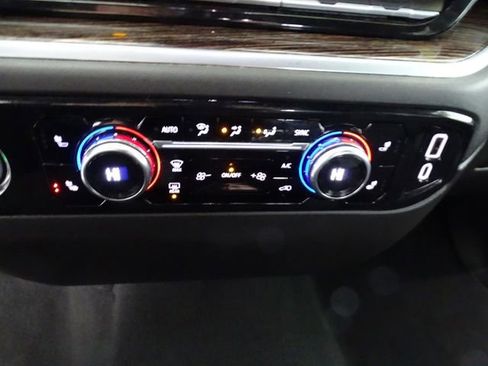 Certified 2022 GMC Sierra 1500 Elevation image 12