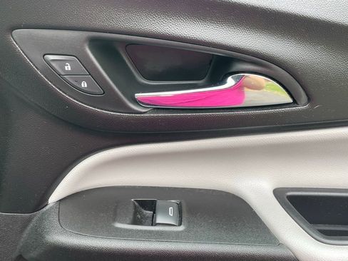 Certified 2019 Chevrolet Equinox LS image 14