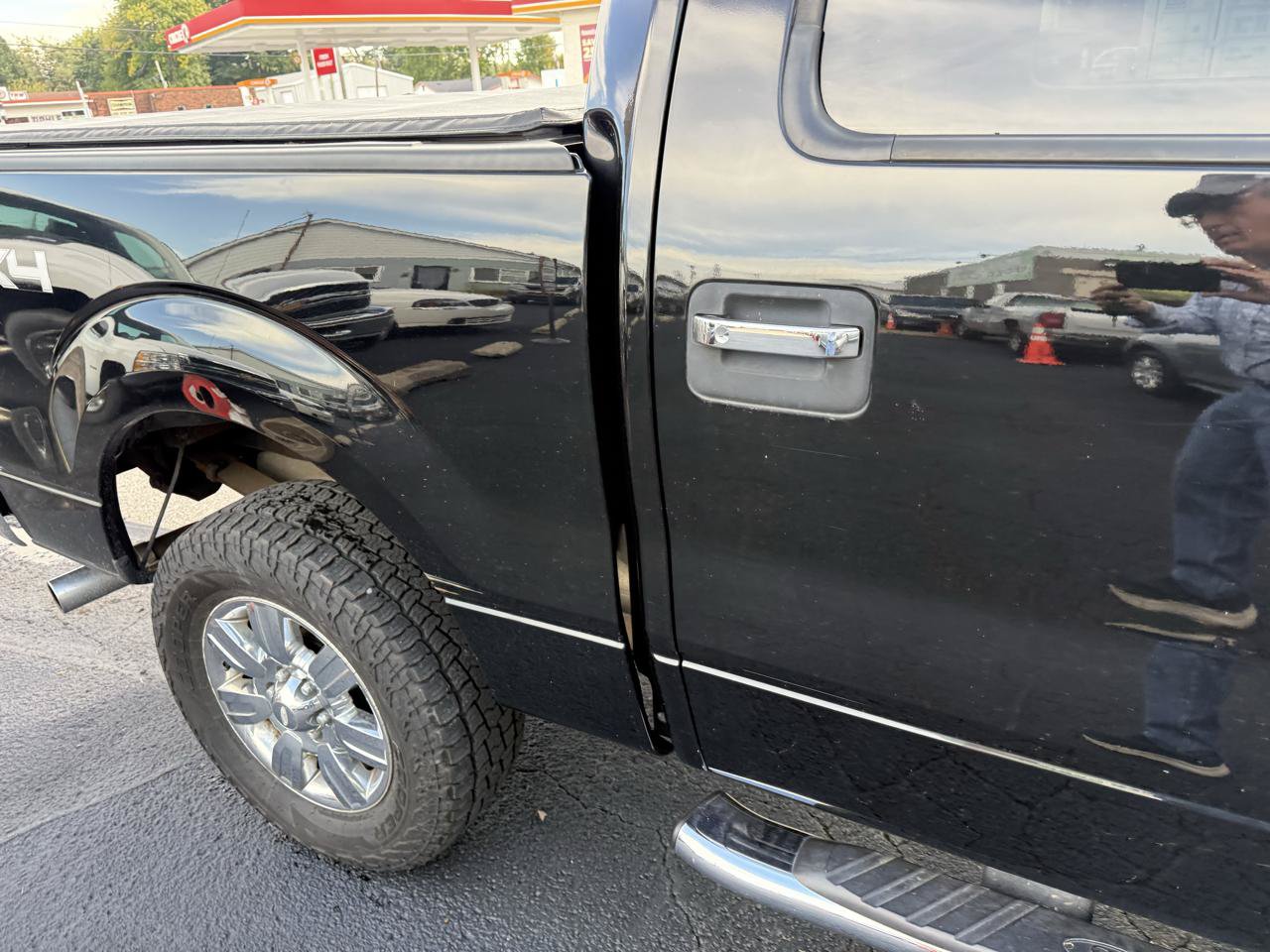 Used 2011 Ford F150 XLT w/ XLT Chrome Pkg AWD/4WD image 8