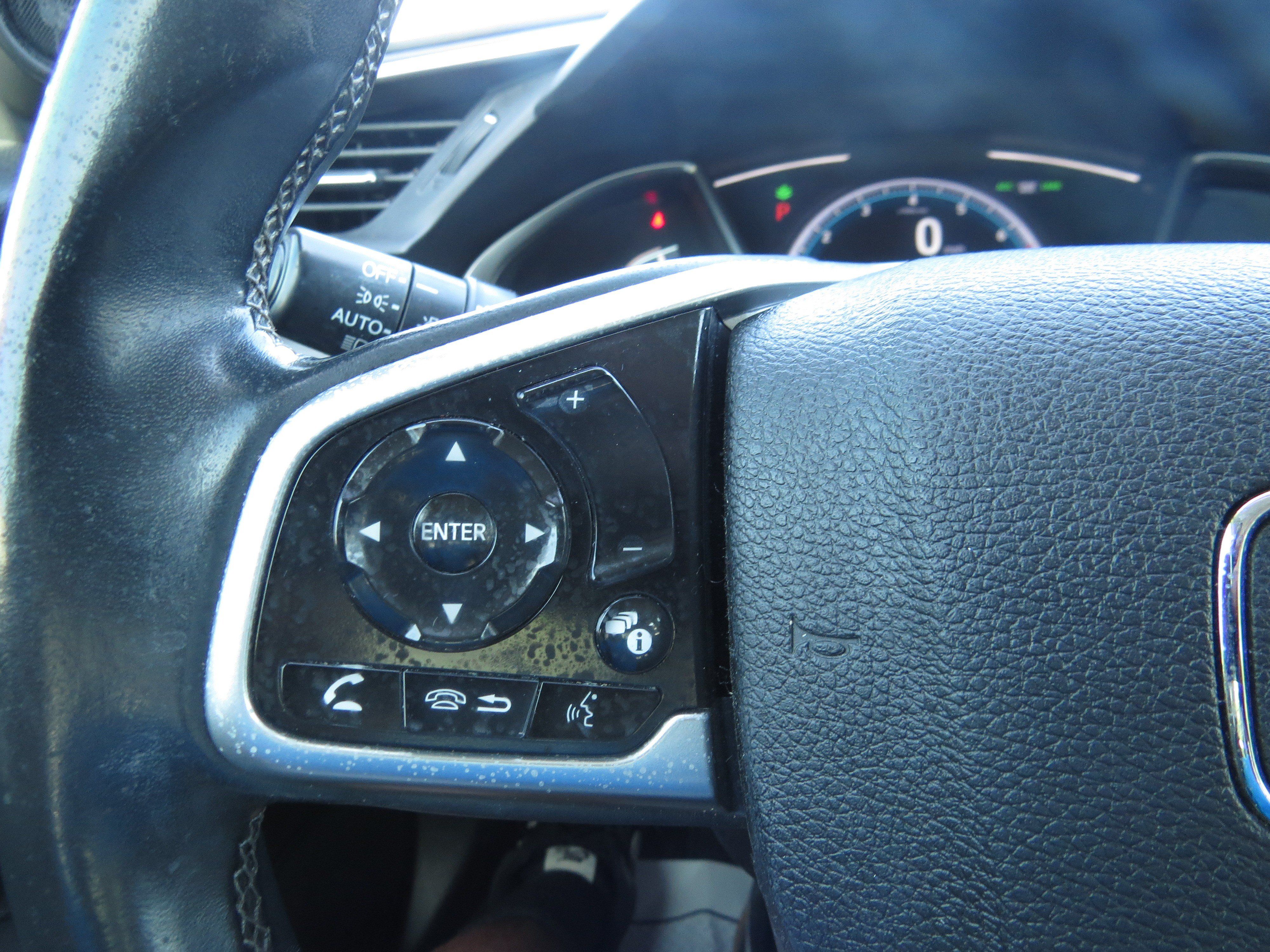 Used 2020 Honda Civic EX-L image 17