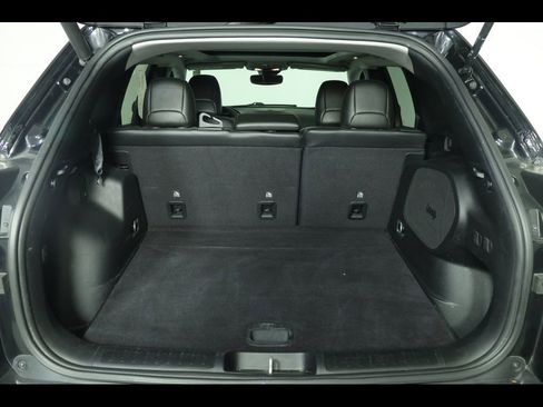 Used 2021 Jeep Cherokee Limited image 14