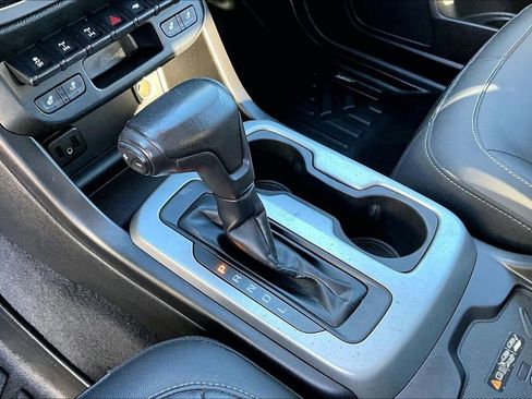 Used 2019 Chevrolet Colorado ZR2 image 27