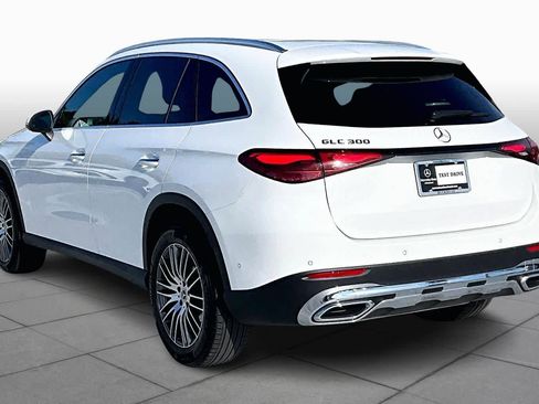 Certified 2025 Mercedes-Benz GLC 300 image 11