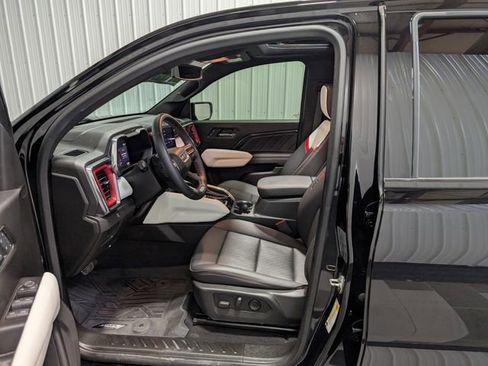 Used 2024 GMC Canyon AT4X AWD/4WD image 16