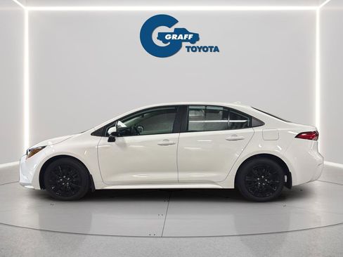 Used 2026 Toyota Corolla LE FWD image 12