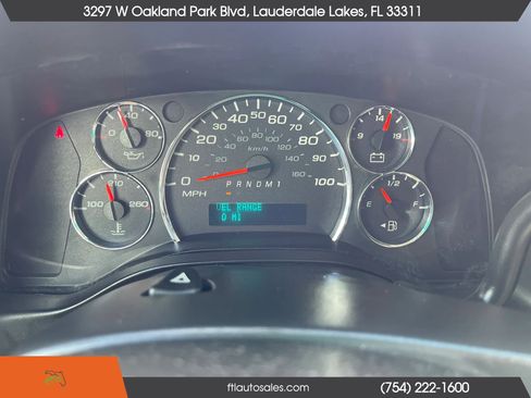 Used 2017 GMC Savana 3500 Extended Van 3D image 53