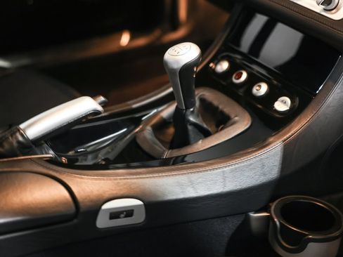 Used 2002 BMW Z8 RWD image 32