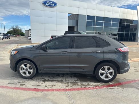 Used 2019 Ford Edge SE FWD image 8