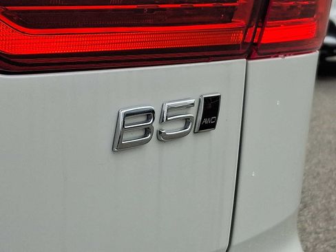 Used 2024 Volvo XC60 B5 Core w/ Climate Package image 36