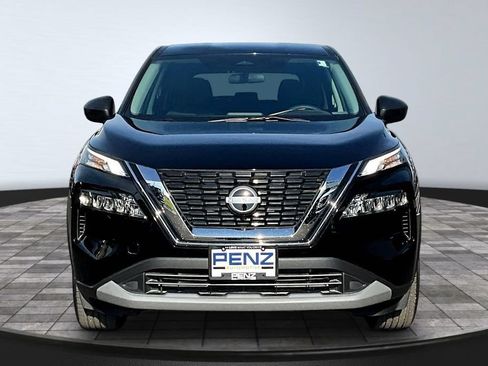 Used 2023 Nissan Rogue S AWD/4WD image 2