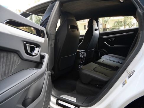 Used 2023 Lamborghini Urus S AWD/4WD image 21