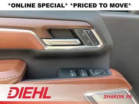 Used 2024 GMC Sierra 3500 Denali Ultimate AWD/4WD image 17