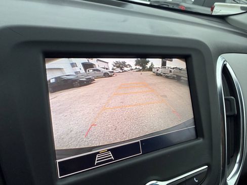 Used 2022 Chevrolet Equinox LT AWD/4WD image 26