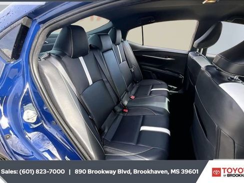 Used 2025 Toyota Camry SE image 20