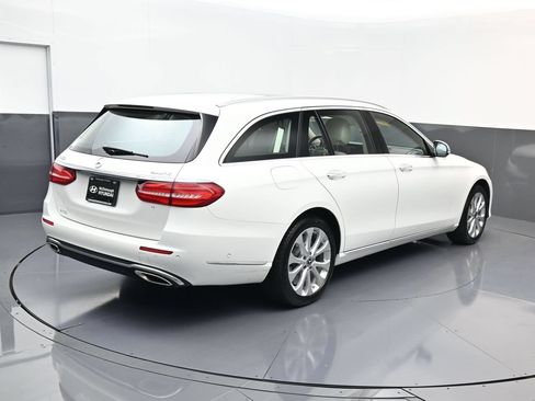 Used 2019 Mercedes-Benz E 450 4MATIC Wagon image 3