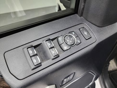 Used 2017 Ford F250 Lariat w/ Lariat Ultimate Package image 46