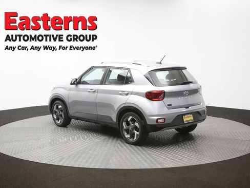 Used 2023 Hyundai Venue SEL image 65
