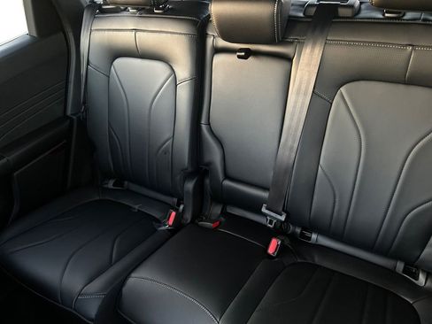 New 2026 Ford Escape SE w/ PHEV Premium Package FWD image 43