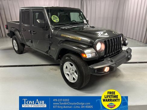Used 2021 Jeep Gladiator Sport image 1