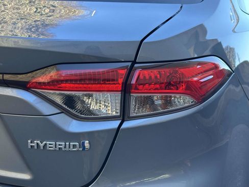 Used 2021 Toyota Corolla LE w/ Carpet Mat Package (TMS) image 12