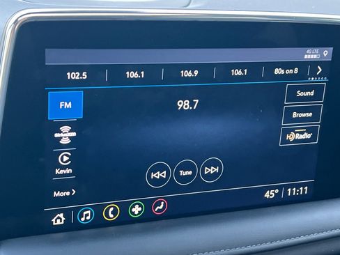 Used 2021 Chevrolet Suburban LT w/ LT Signature Package image 21