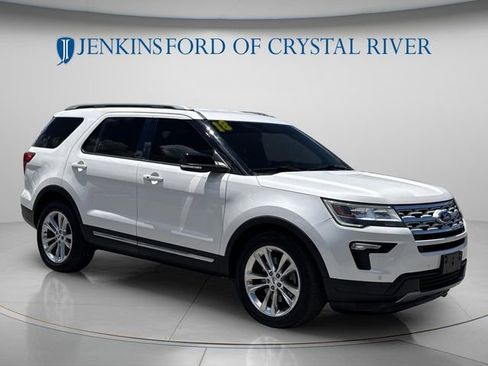 Certified 2018 Ford Explorer XLT w/ Equipment Group 202A FWD image 2