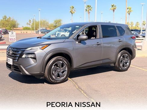 Certified 2025 Nissan Rogue SV FWD image 1