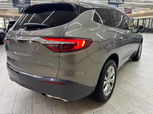 Used 2018 Buick Enclave Avenir w/ Avenir Technology Package FWD image 11