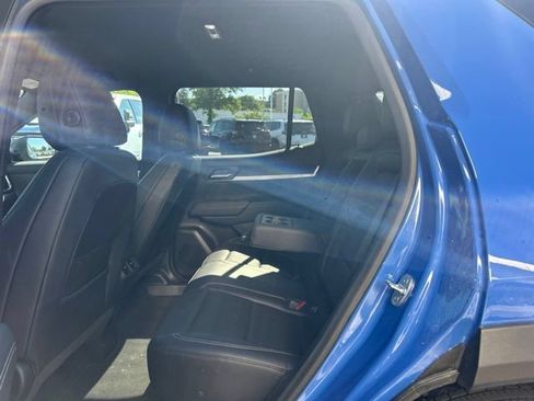 Used 2026 GMC Terrain Elevation w/ Elevation Premium Package AWD/4WD image 11