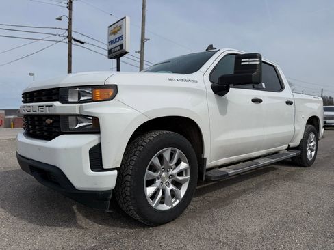 Used 2020 Chevrolet Silverado 1500 Custom w/ Custom Max Trailering Package image 2