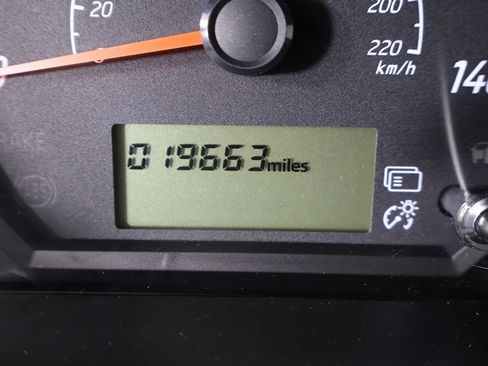 Used 2024 Mitsubishi Mirage ES image 28