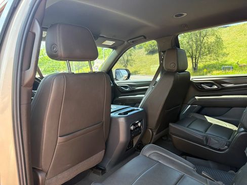 Used 2021 GMC Yukon Denali w/ Advanced Technology Package AWD/4WD image 24