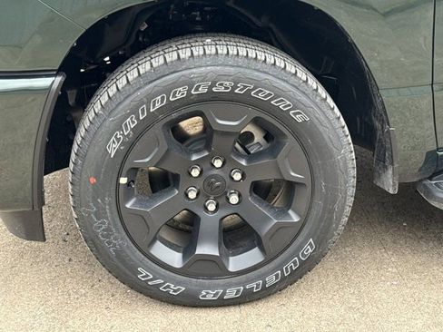 New 2026 RAM 1500 Express AWD/4WD image 13