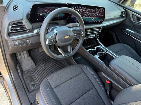 New 2026 Chevrolet Traverse LT w/ Driver Confidence Package image 13