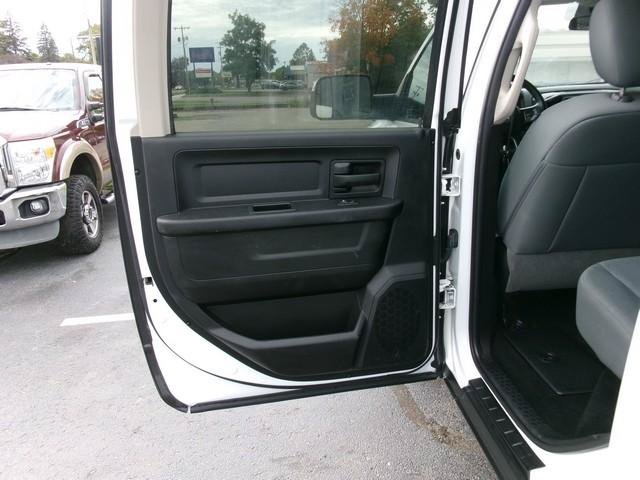Used 2017 RAM 2500 Tradesman w/ Chrome Appearance Group AWD/4WD image 23