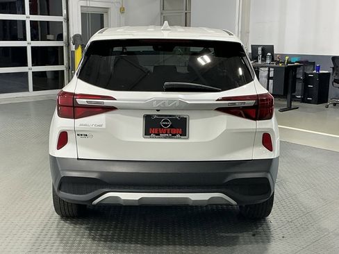 Used 2023 Kia Seltos LX image 35