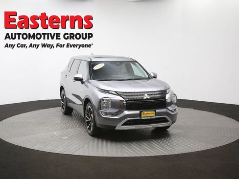 Used 2023 Mitsubishi Outlander SE AWD/4WD image 51