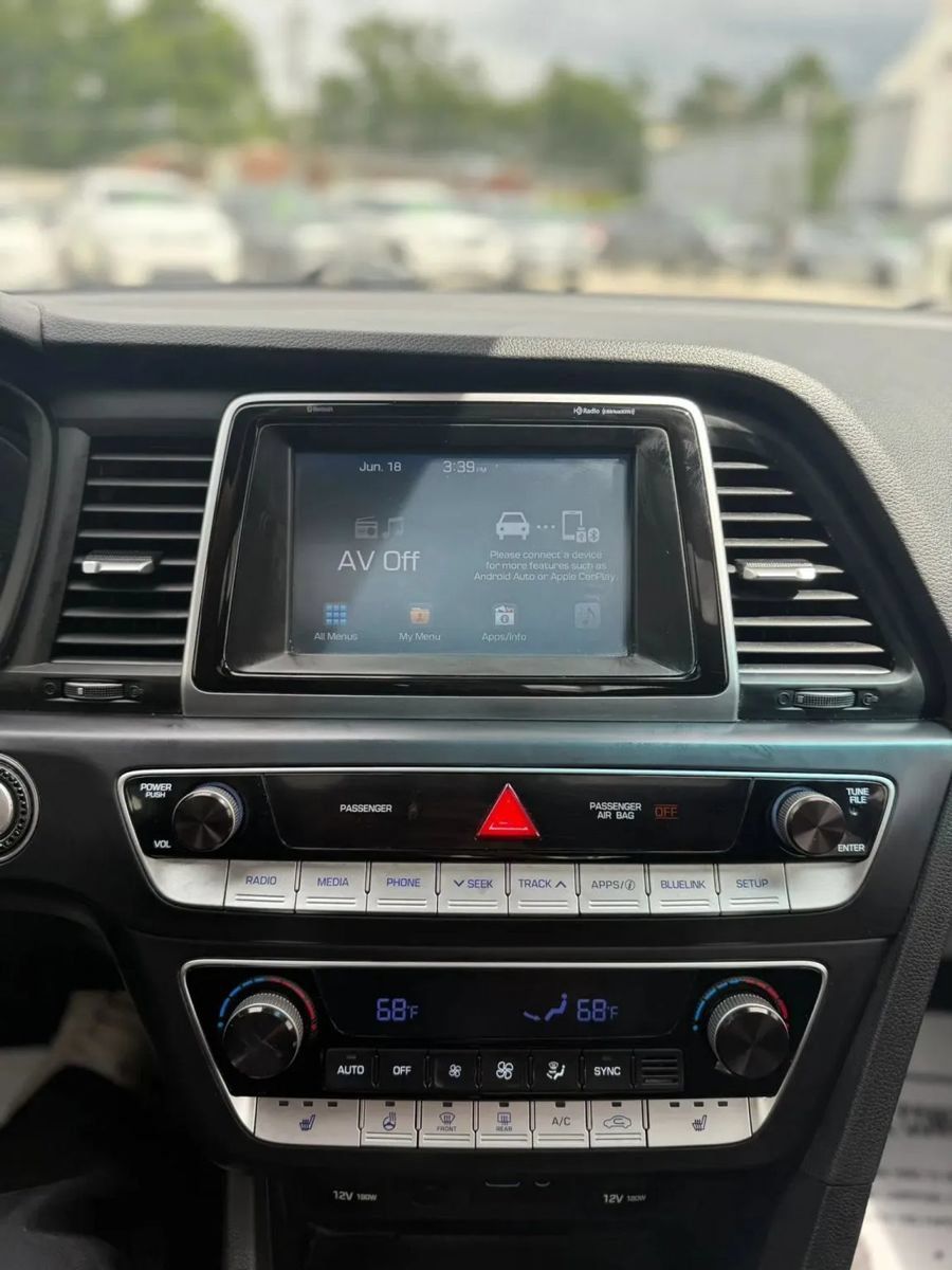 Used 2019 Hyundai Sonata Sport w/ Tech Package 03 FWD image 15