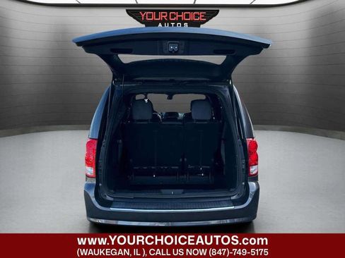 Used 2019 Dodge Grand Caravan GT image 16