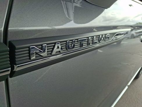Certified 2023 Lincoln Nautilus Reserve AWD/4WD image 30