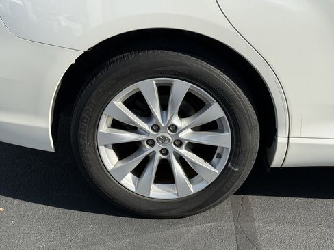 Used 2013 Toyota Venza XLE image 13