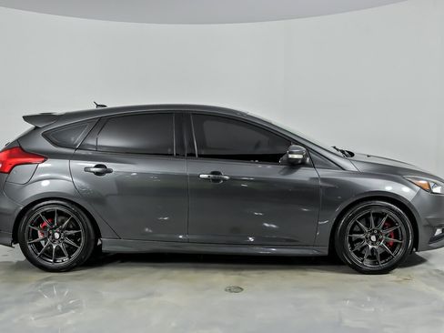 Used 2018 Ford Focus ST image 14