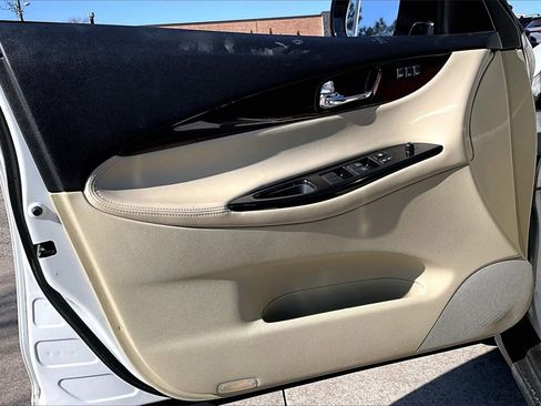 Certified 2017 INFINITI QX50 AWD w/ Premium Plus Package image 14